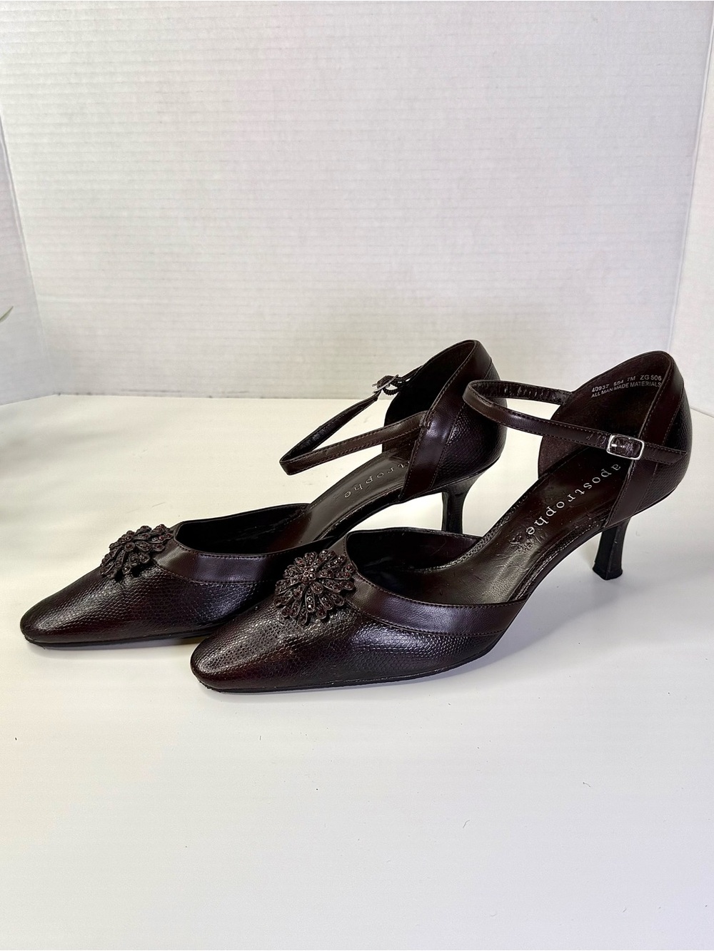 Apostrophe Jett Brown Pointed Toe Mary Jane Strappy Kitten Heels Women's Size 7M - Picture 2 of 16